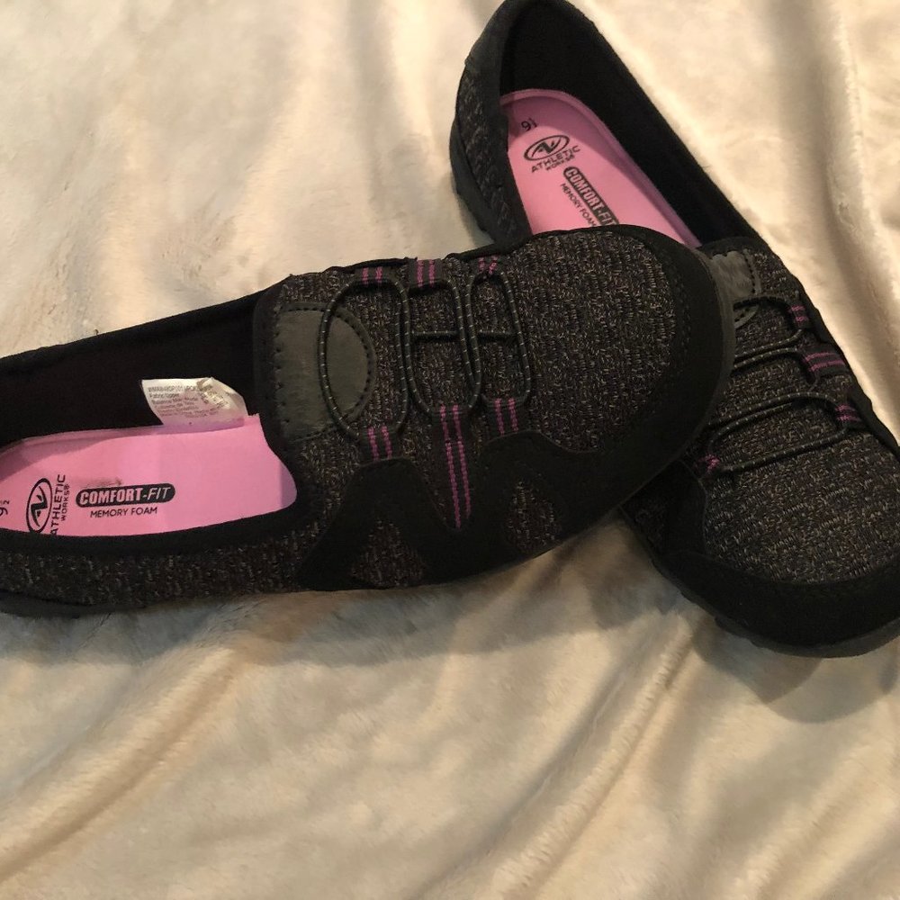 Slip on Tennis Shoes